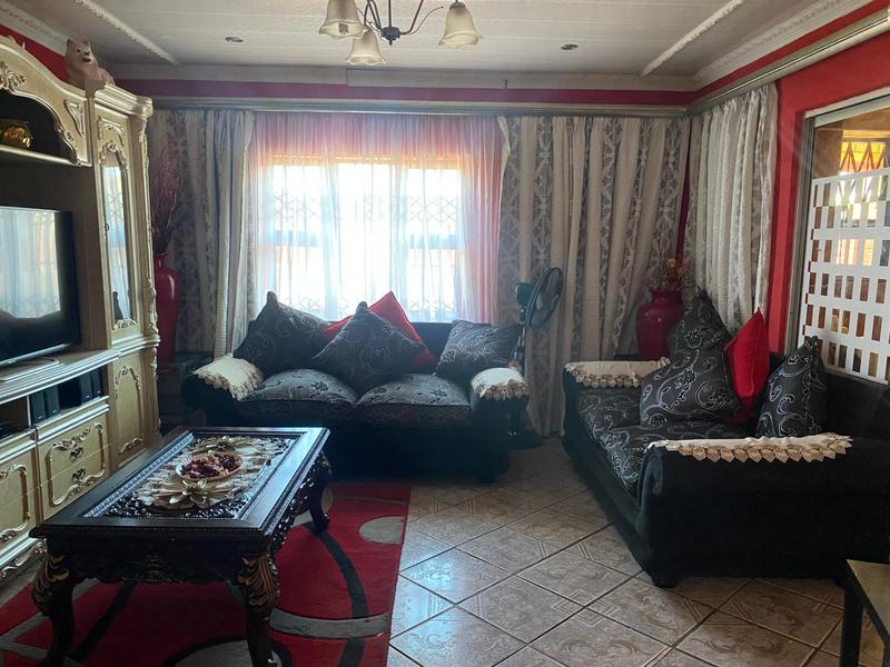 4 Bedroom Property for Sale in Mlungisi Eastern Cape